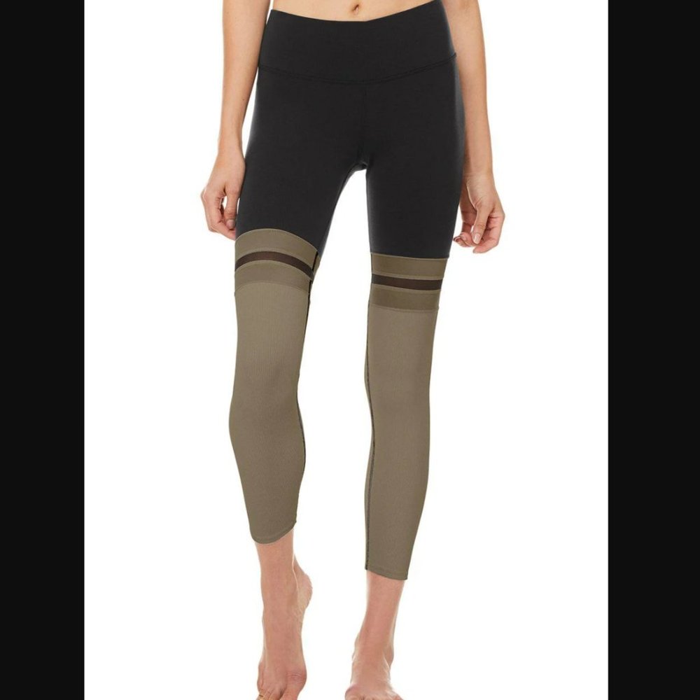 ALO Yoga 7/8 Player Legging in Black + Olive Branch - Size XS - NWOT